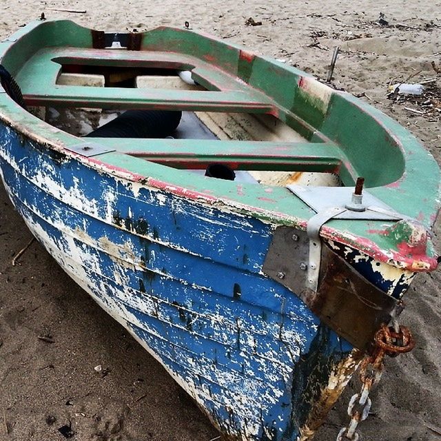 BOATS IN SEA