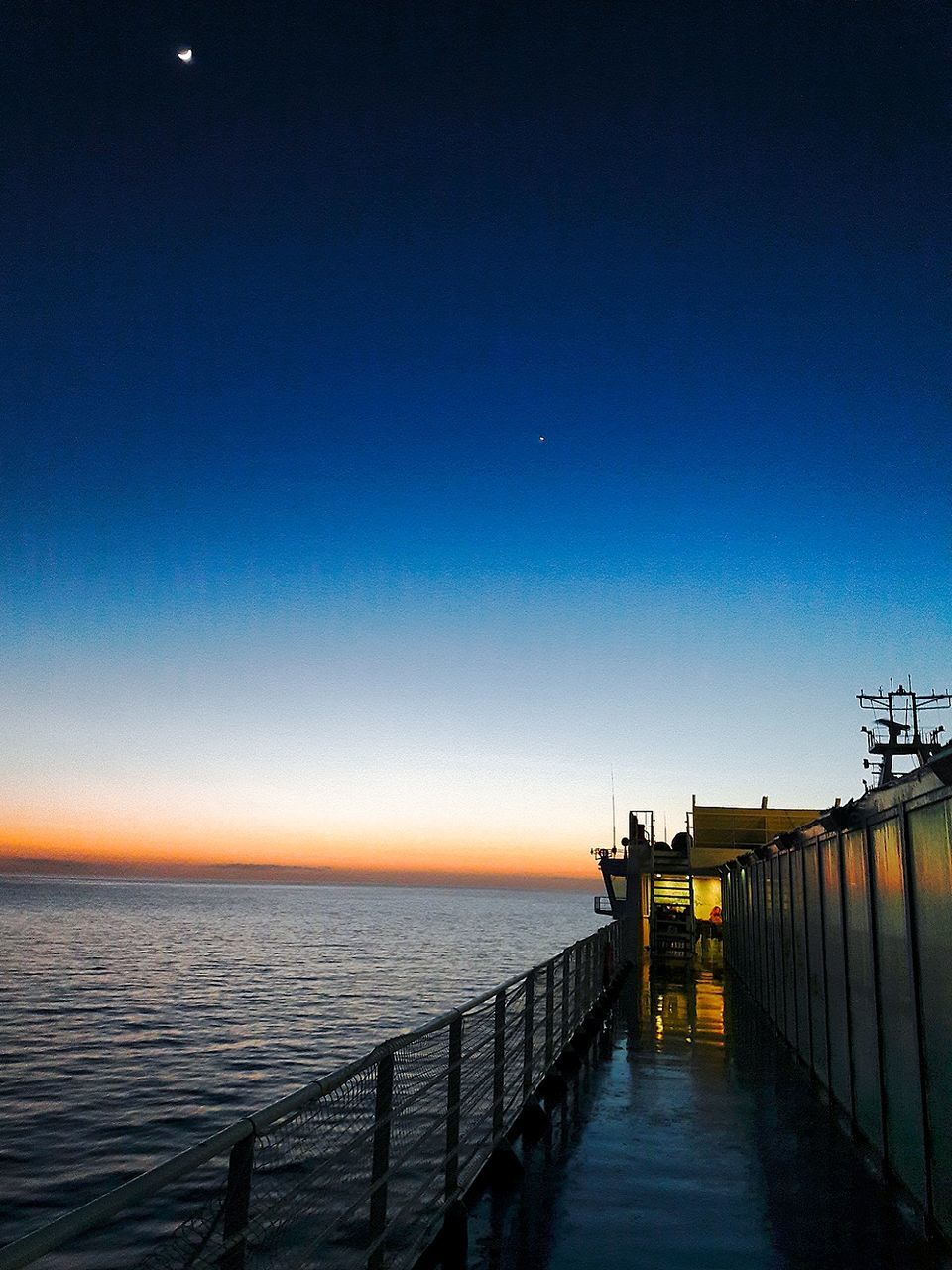 SCENIC VIEW OF SEA AT NIGHT