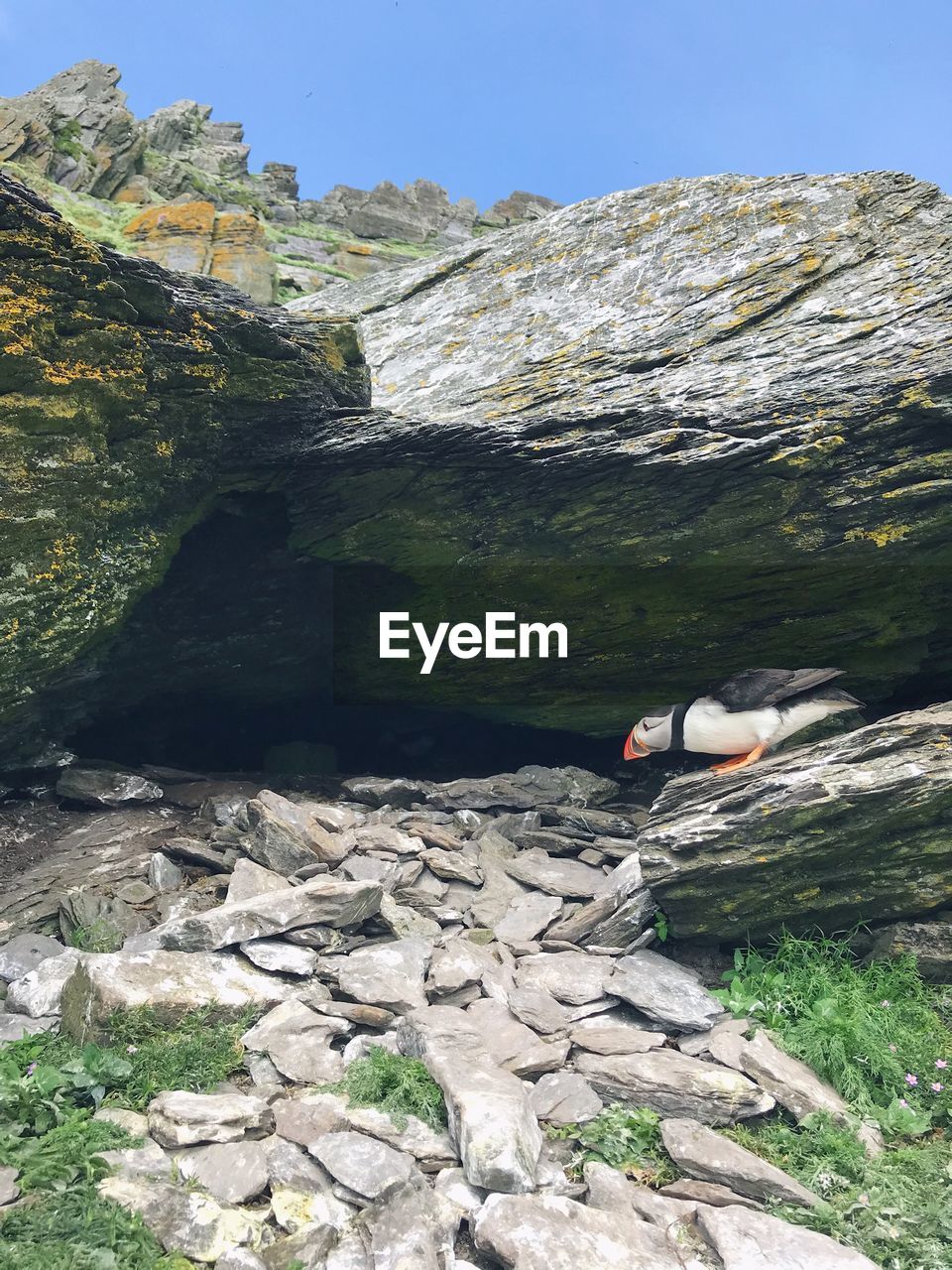 SCENIC VIEW OF ROCK FORMATION ON LAND AGAINST SKY