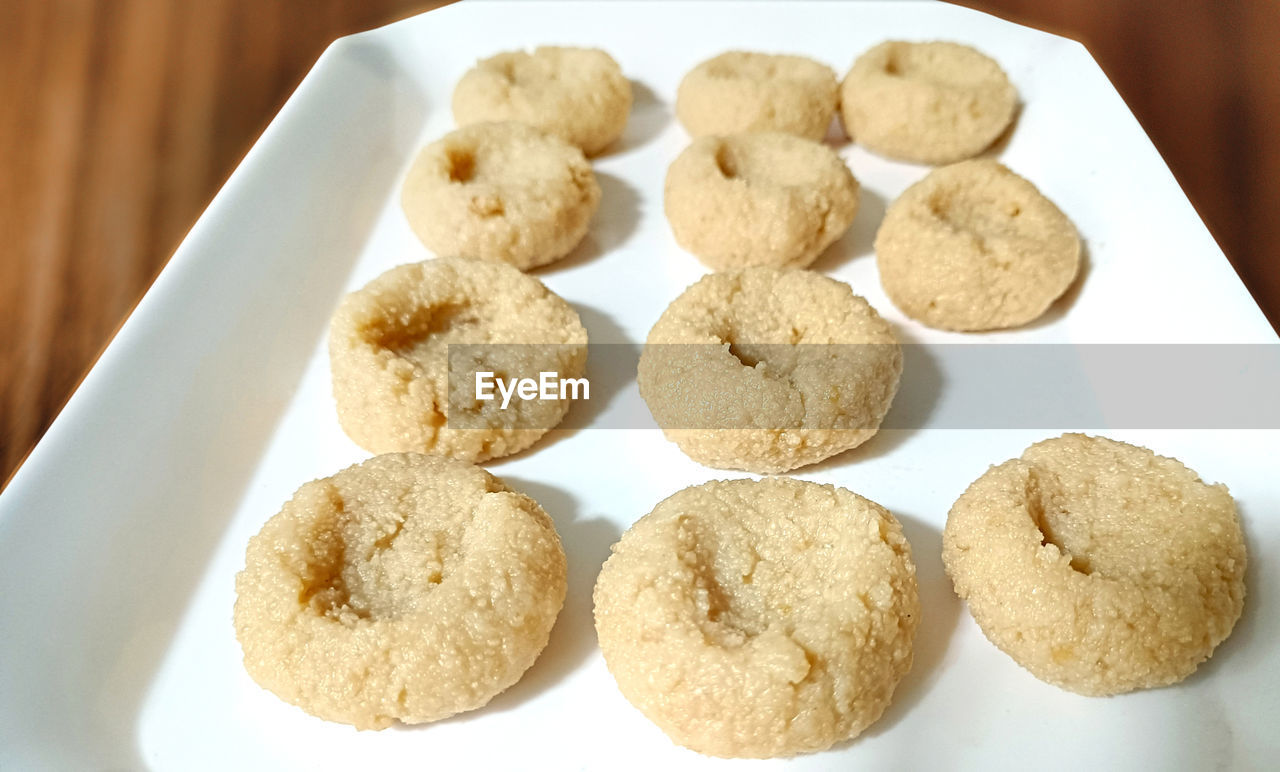 food and drink, food, cookie, freshness, sweet food, baked, dessert, indoors, no people, dish, produce, sweet, snickerdoodle, peanut butter cookie, snack, still life, cookies and crackers, high angle view, temptation, table, plate, group of objects, chocolate