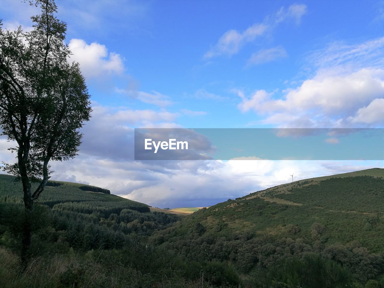 SCENIC VIEW OF LAND AGAINST SKY