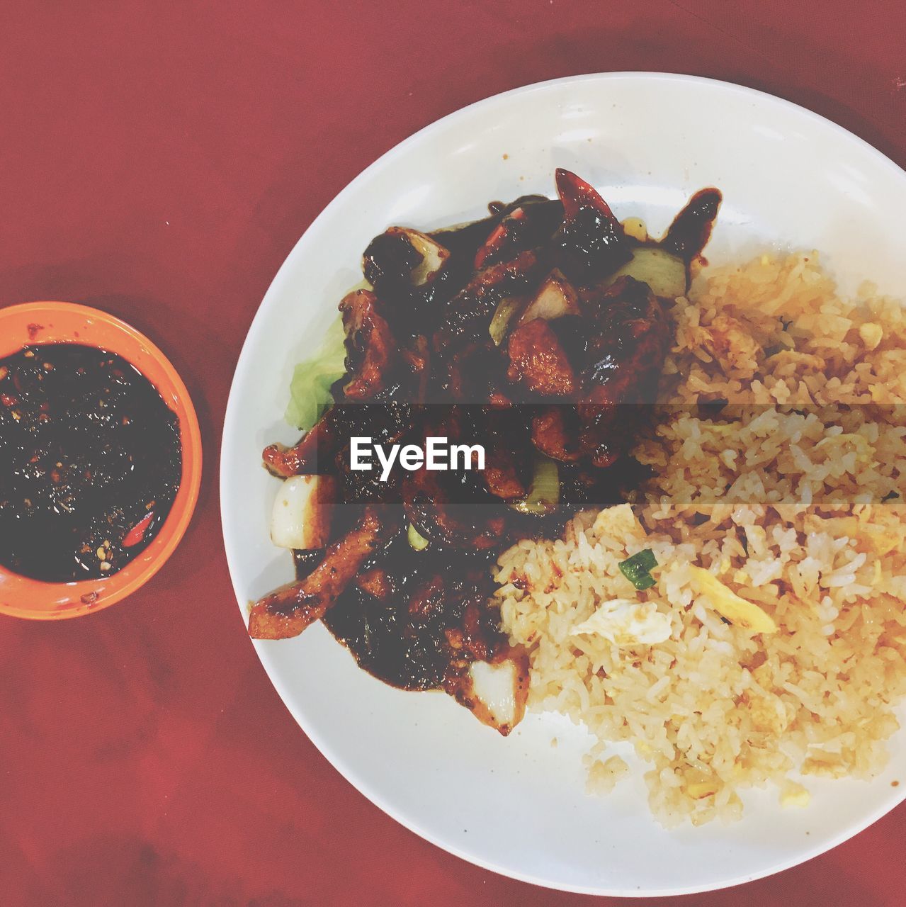 CLOSE-UP OF SERVED FOOD IN PLATE