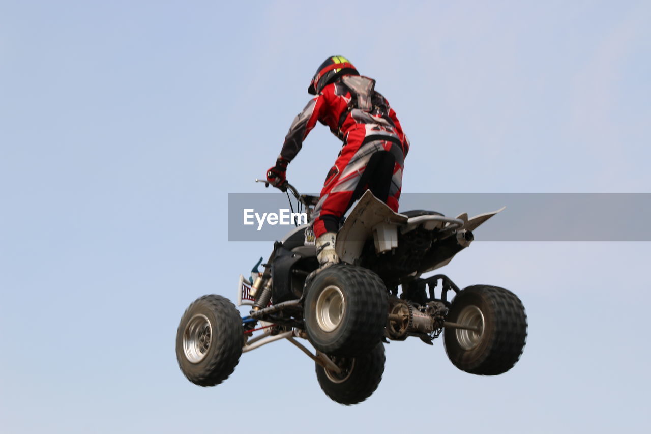 Jumping quad