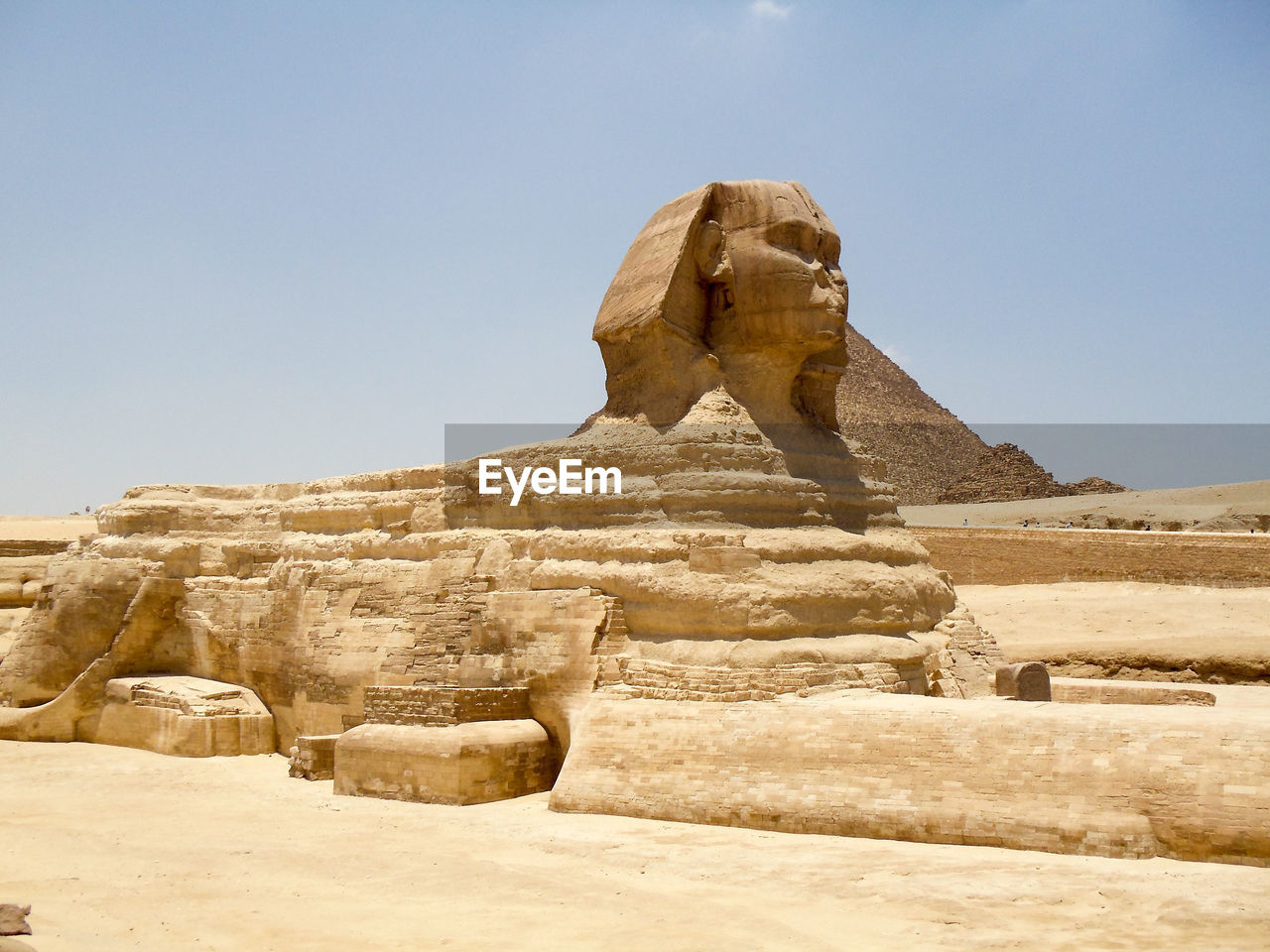 Sphinx of giza against clear sky