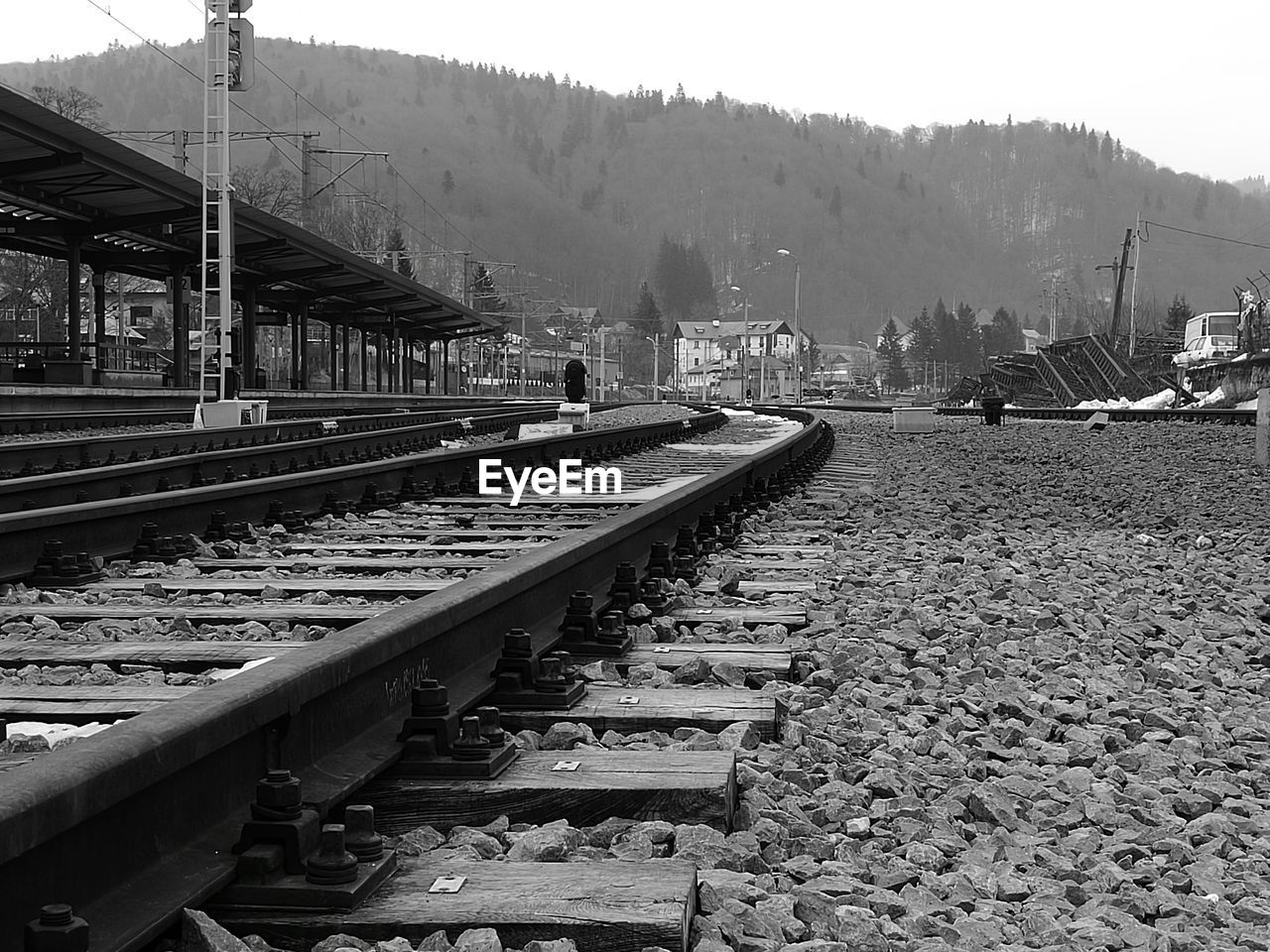 RAILROAD TRACKS AGAINST SKY