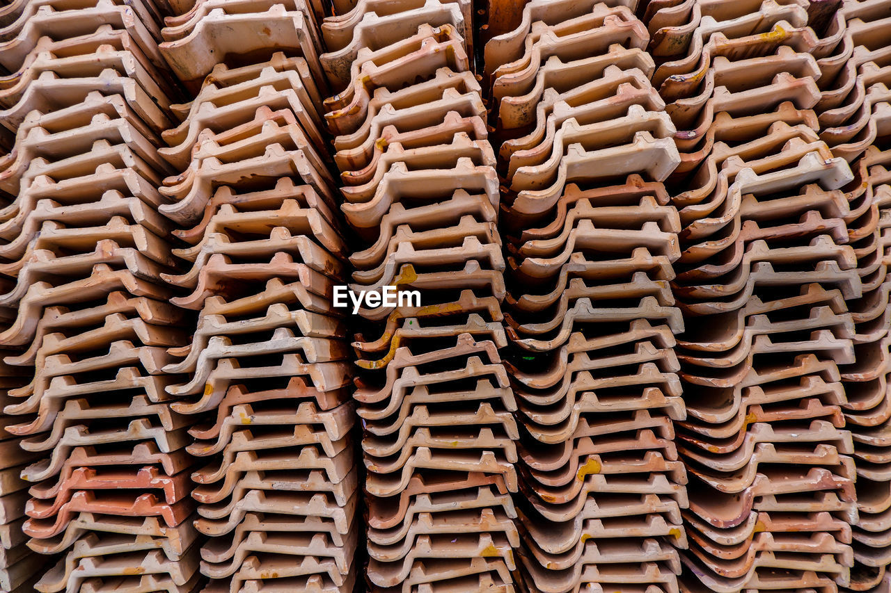 FULL FRAME SHOT OF STACKED ROOF