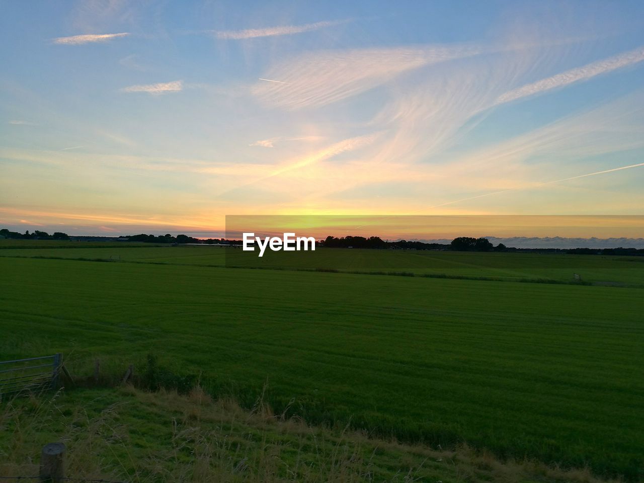 SCENIC VIEW OF LANDSCAPE AGAINST CLOUDY SKY