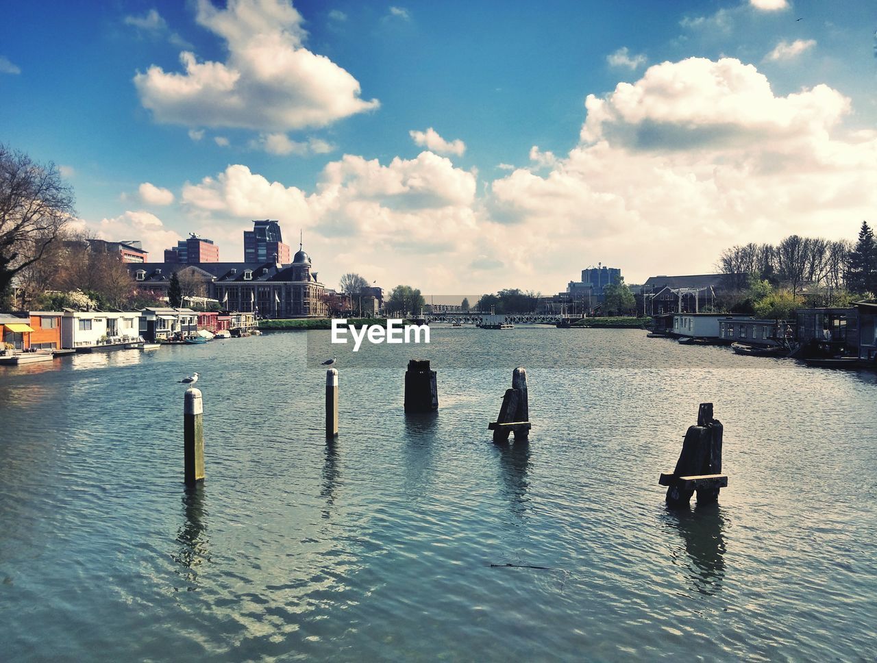 SCENIC VIEW OF RIVER AGAINST SKY