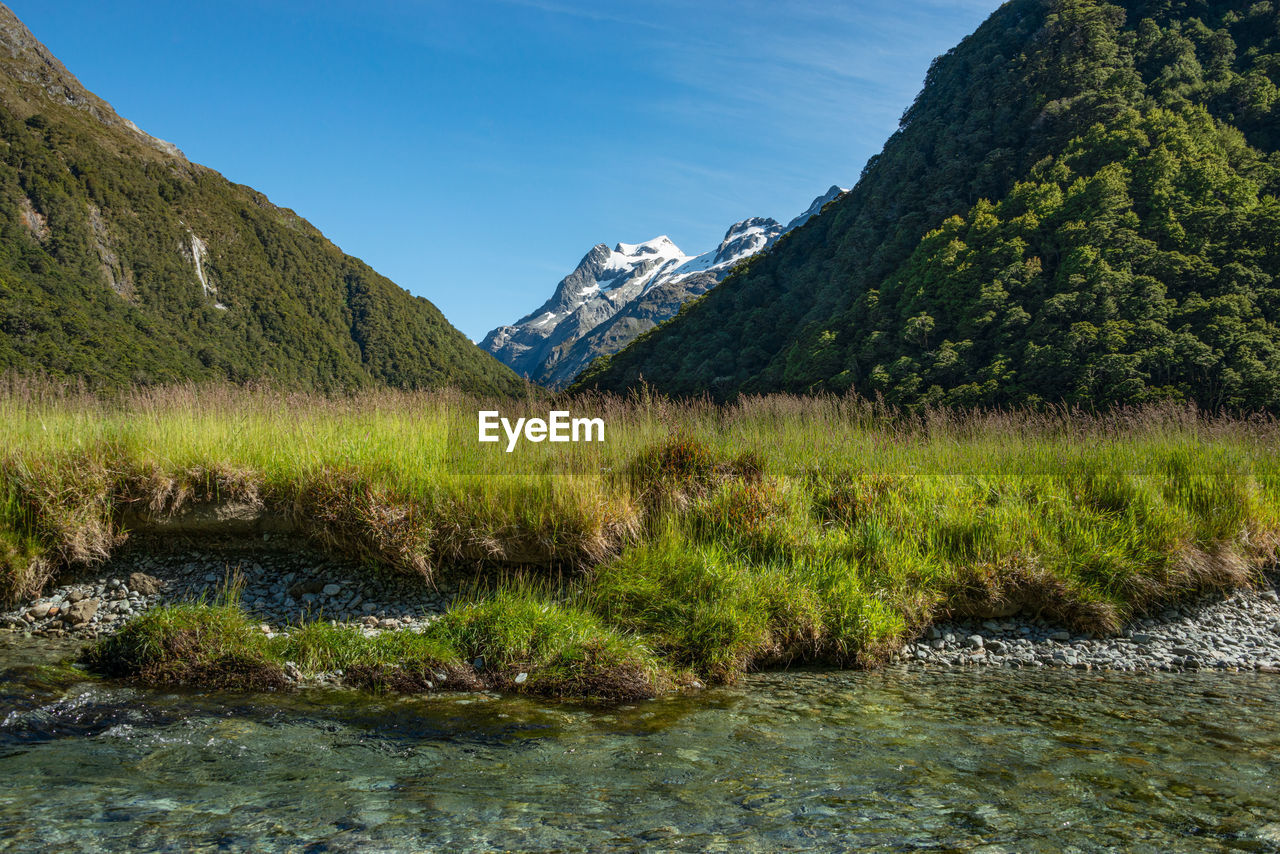 Mountain views from routeburn flats on the routeburn track, one of the great walks of new zealand.