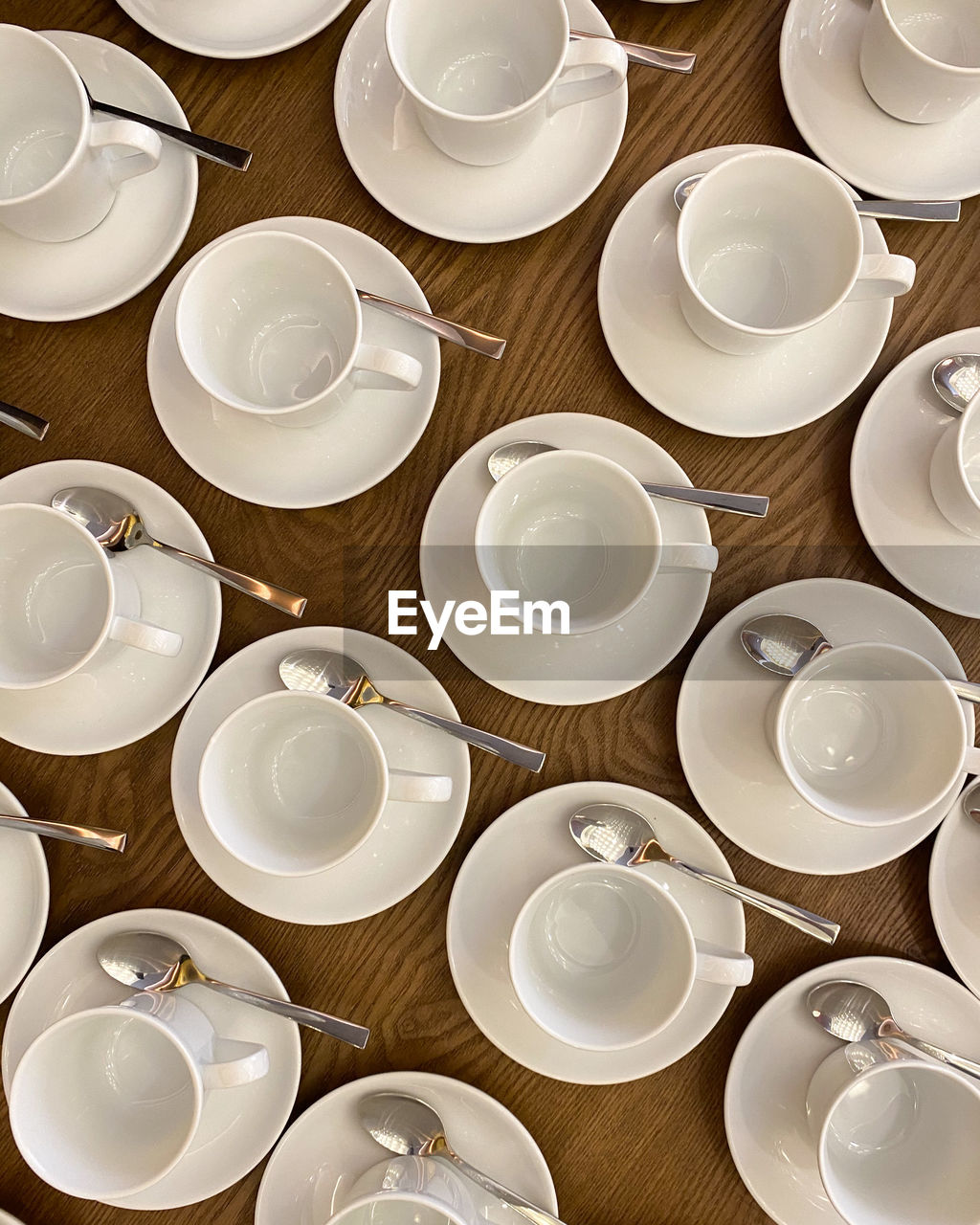 HIGH ANGLE VIEW OF VARIOUS TEA ON TABLE