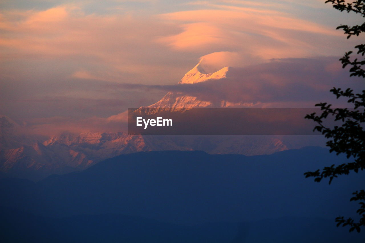 LOW ANGLE VIEW OF SKY AT SUNSET