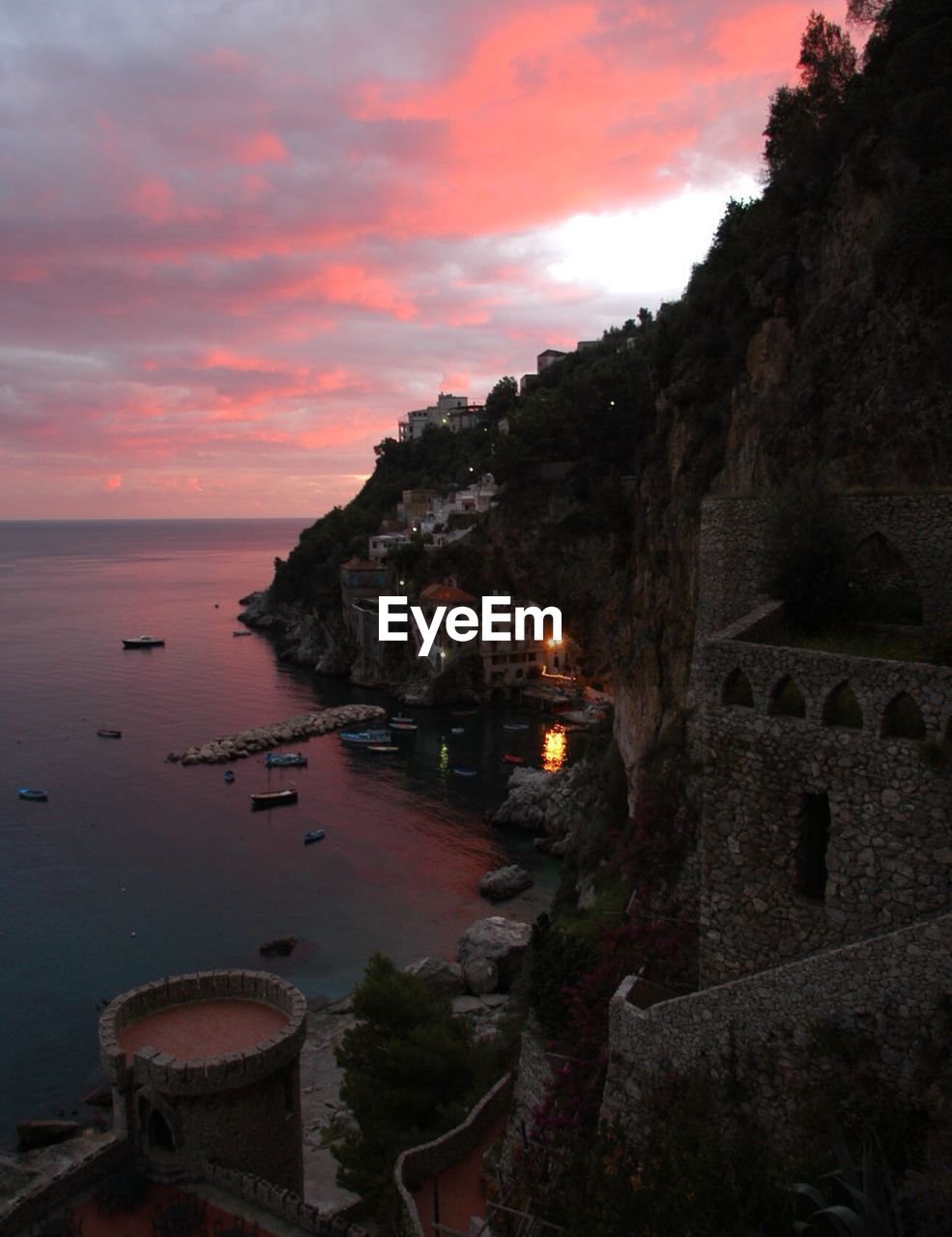 VIEW OF SEA AT SUNSET