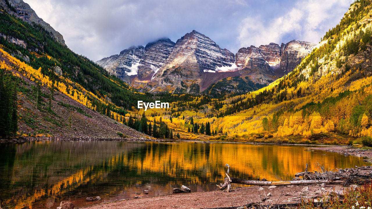 Maroon bells mountain view