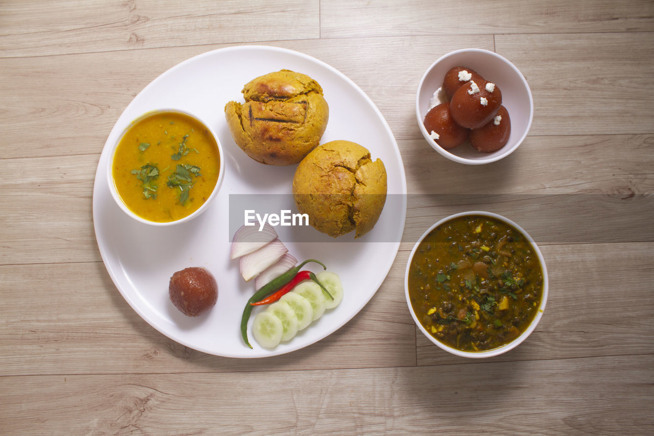 HIGH ANGLE VIEW OF BREAKFAST ON TABLE