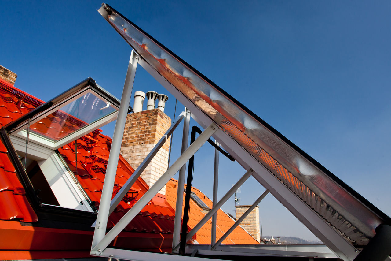 LOW ANGLE VIEW OF BRIDGE AGAINST CLEAR SKY