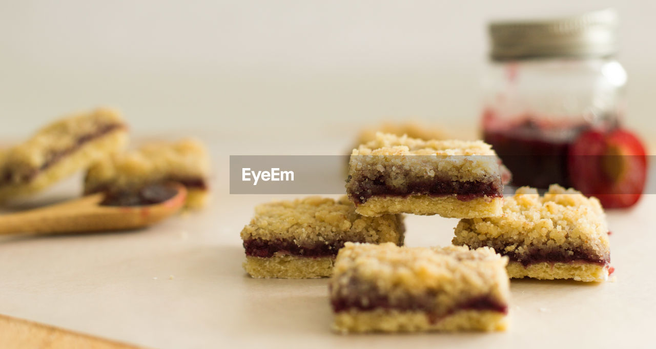 CLOSE-UP OF COOKIES