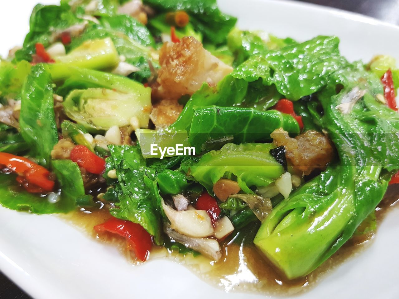 CLOSE-UP OF MEAL SERVED ON PLATE