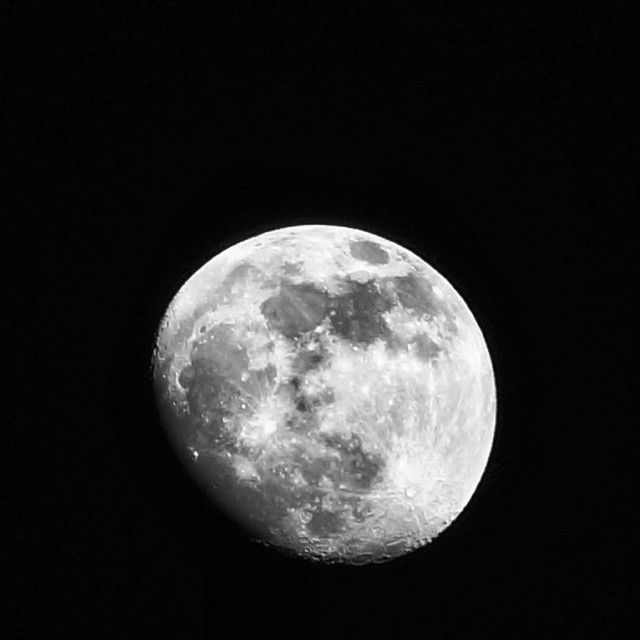 SCENIC VIEW OF MOON IN SKY