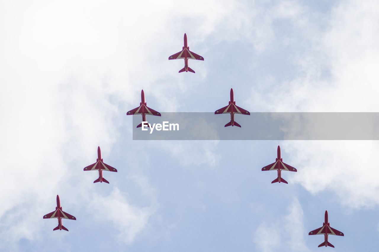 LOW ANGLE VIEW OF AIRSHOW IN SKY