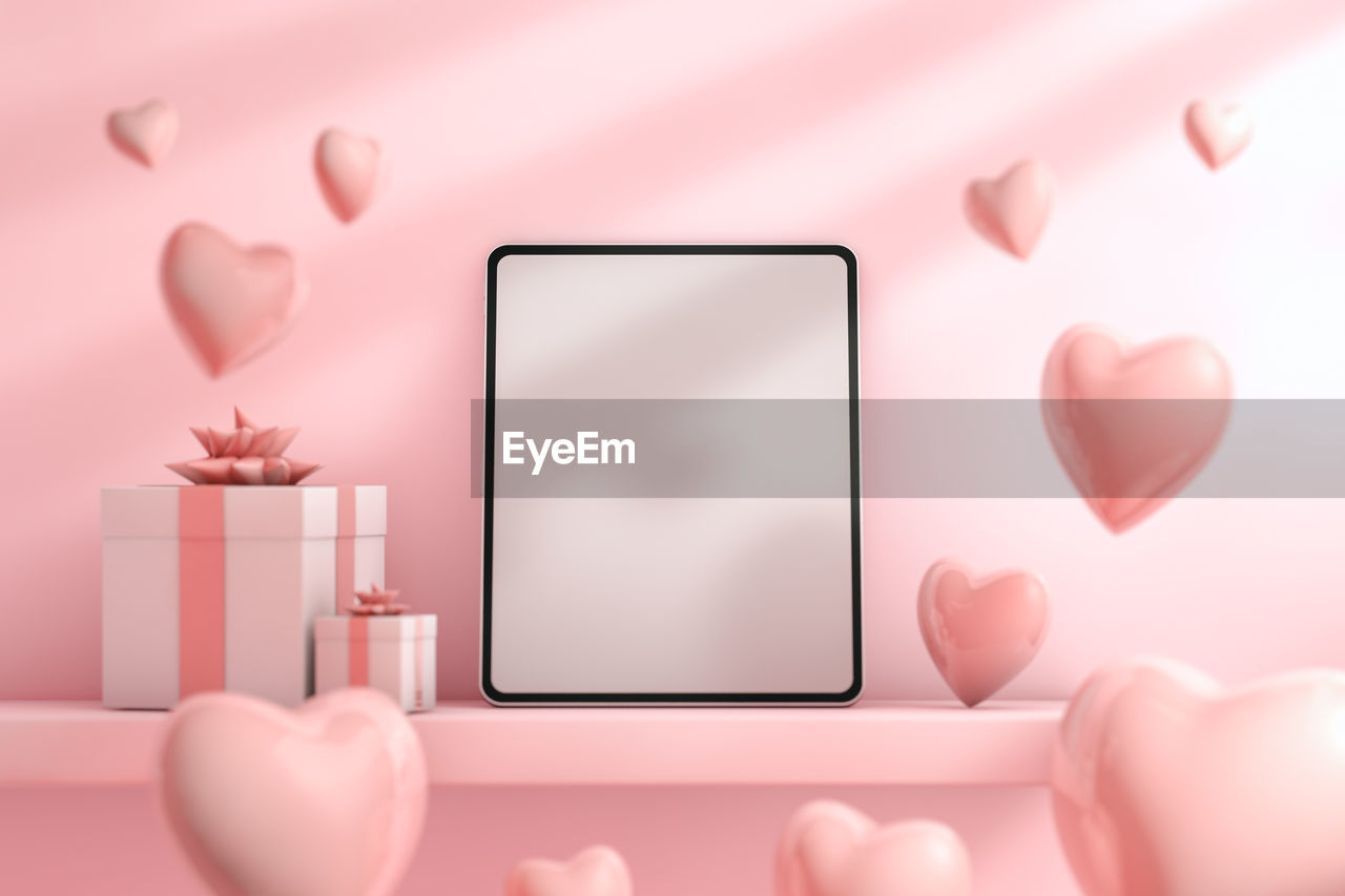 Tablet mockup mockup isolated for valentine day surrounded by hearts