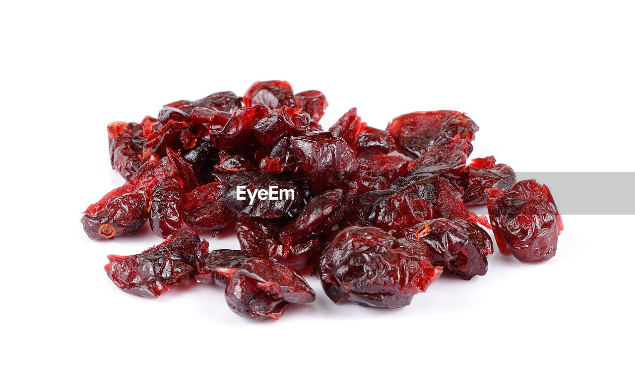 CLOSE-UP OF DRIED FRUITS