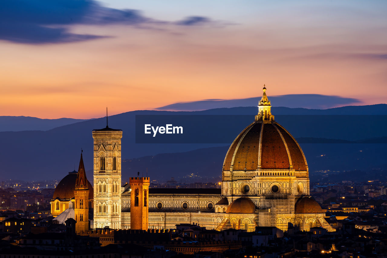 Buildings in city, santa maria de fiore