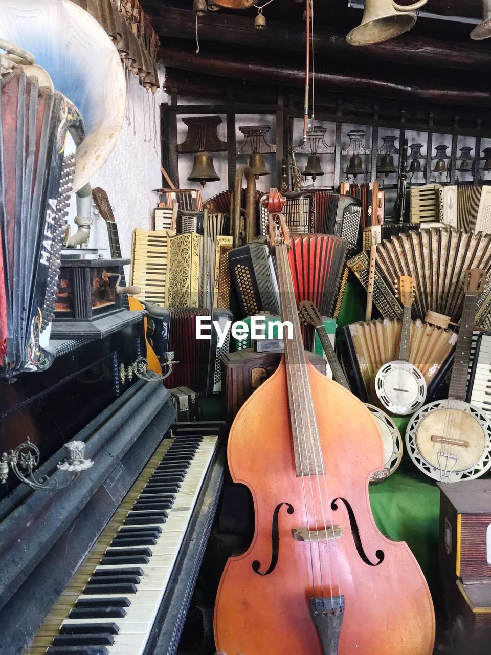 CLOSE-UP OF PIANO KEYS IN STADIUM