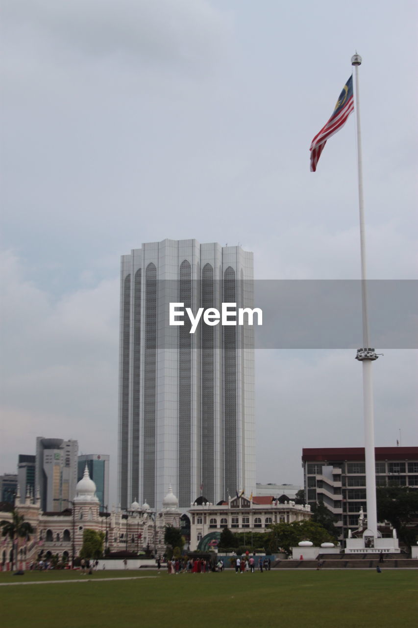 BUILDINGS AGAINST SKY IN CITY