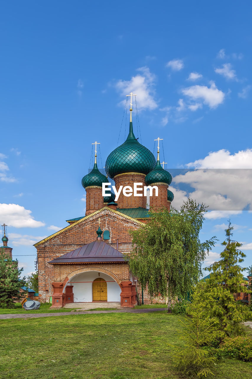 Church of the vladimir icon of the mother of god in korovniki, yaroslavl, russia