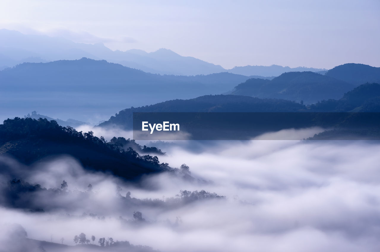 Beautiful morning fog in the valley of northern thailand, mae hong son, ban ja bo.