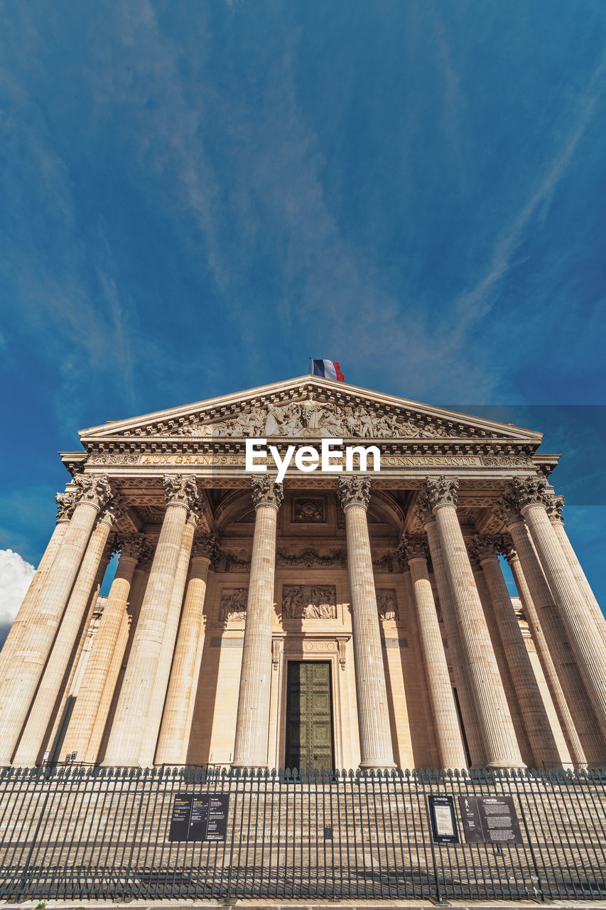 LOW ANGLE VIEW OF HISTORICAL BUILDING AGAINST SKY