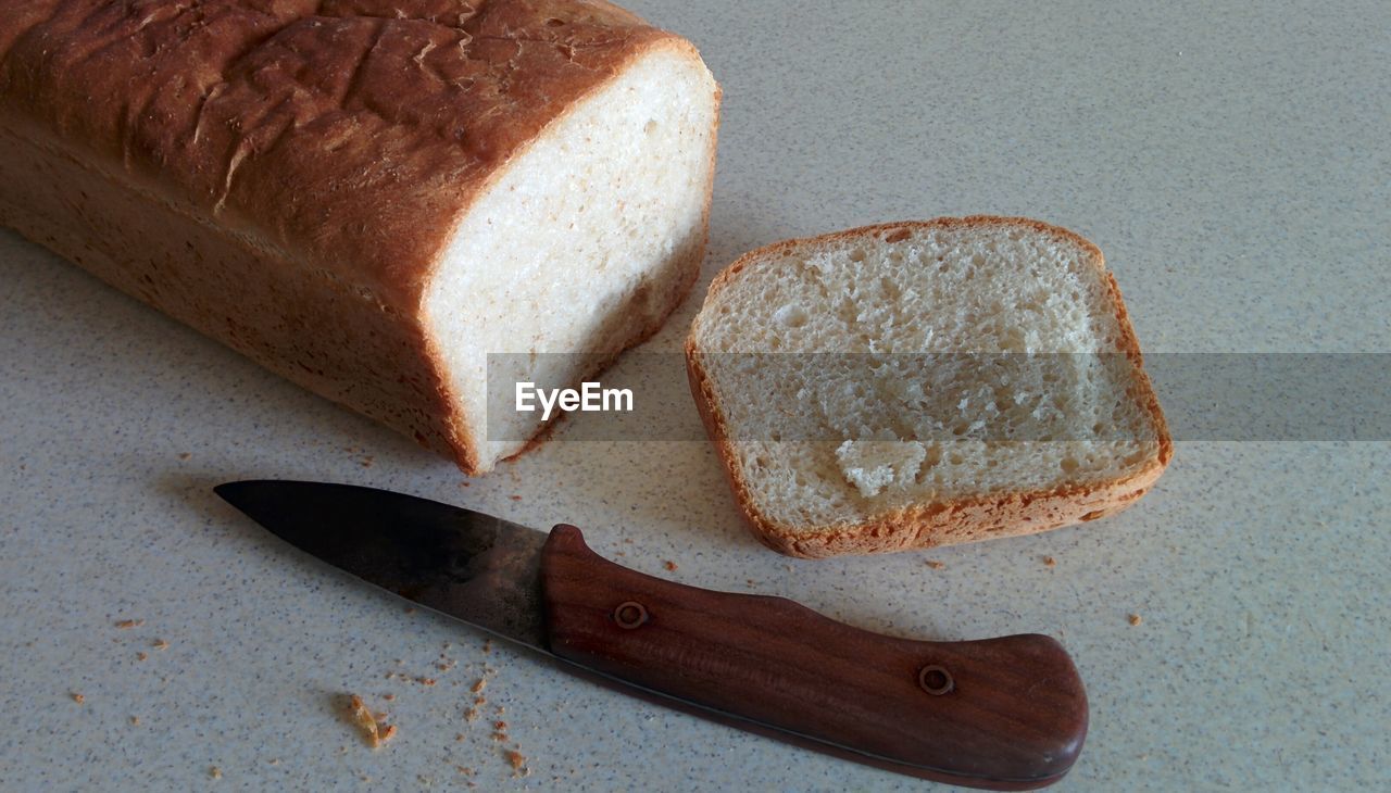 CLOSE-UP OF BREAD AND CAKE