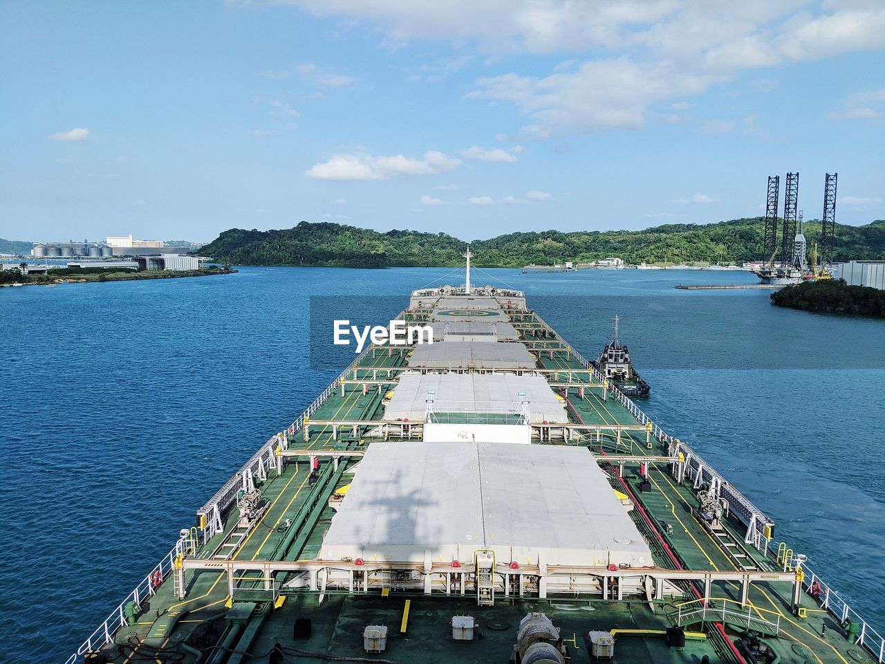 HIGH ANGLE VIEW OF HARBOR AGAINST SKY