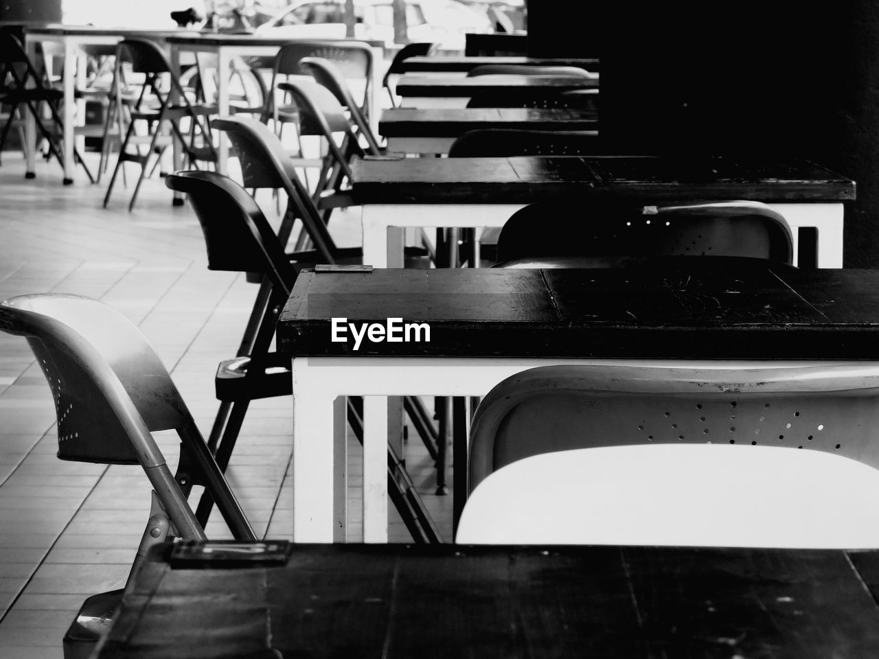 EMPTY CHAIRS IN RESTAURANT