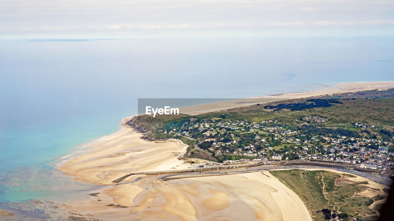 HIGH ANGLE VIEW OF BEACH