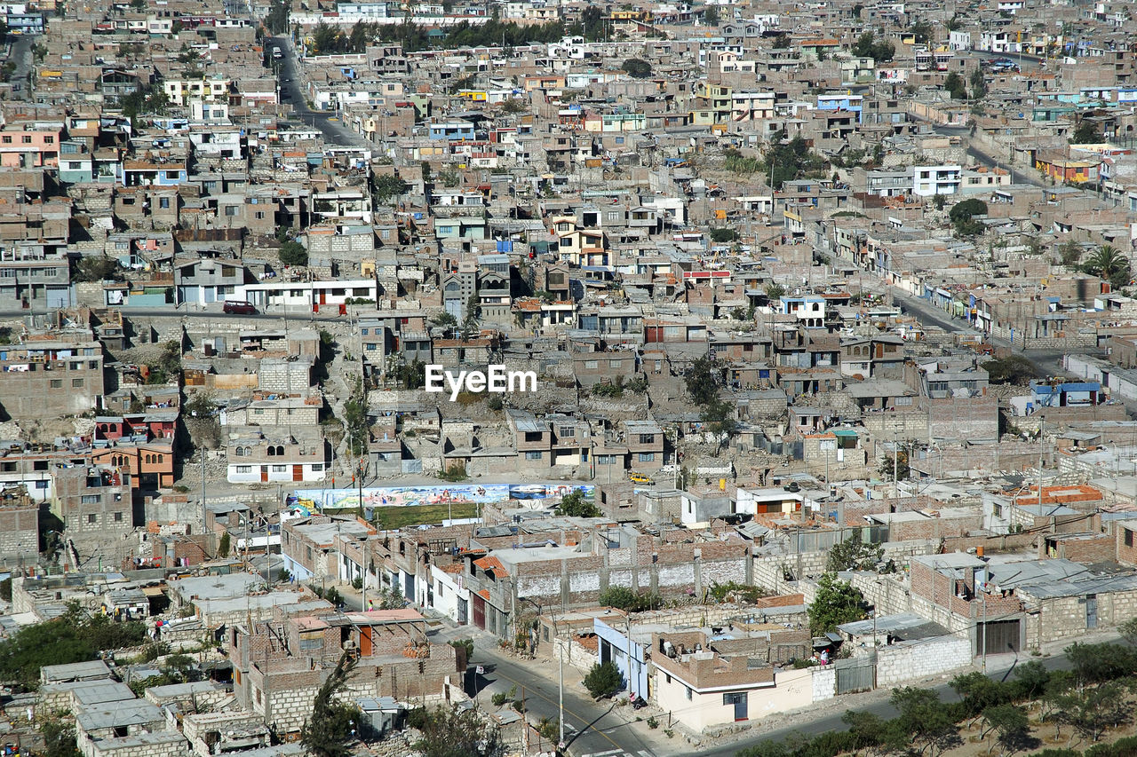 FULL FRAME SHOT OF RESIDENTIAL BUILDINGS