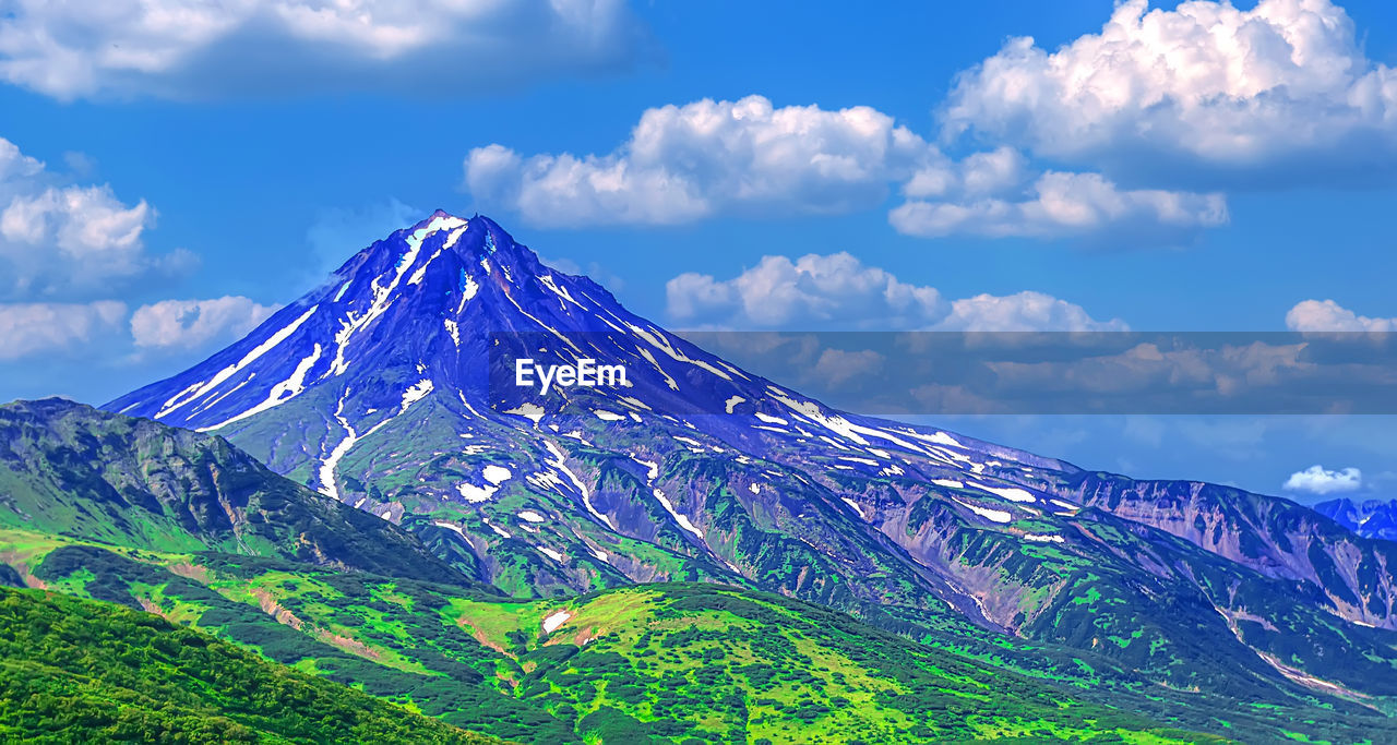 Typical sleeping volcano vilyuchinsky volcano russia, kamchatka