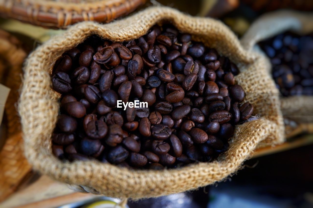 CLOSE-UP OF FRESH COFFEE BEANS