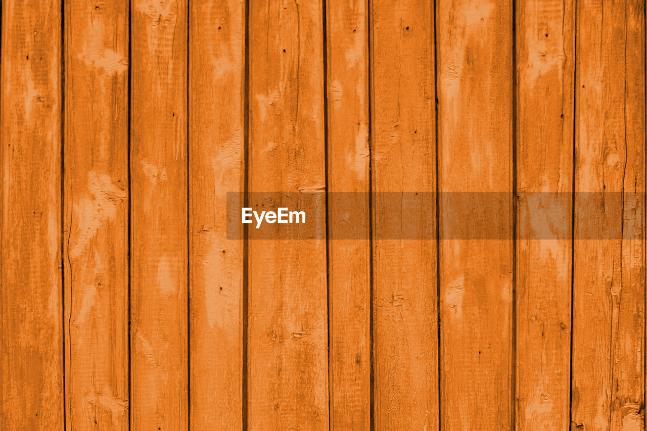 SURFACE LEVEL OF WOODEN PLANKS