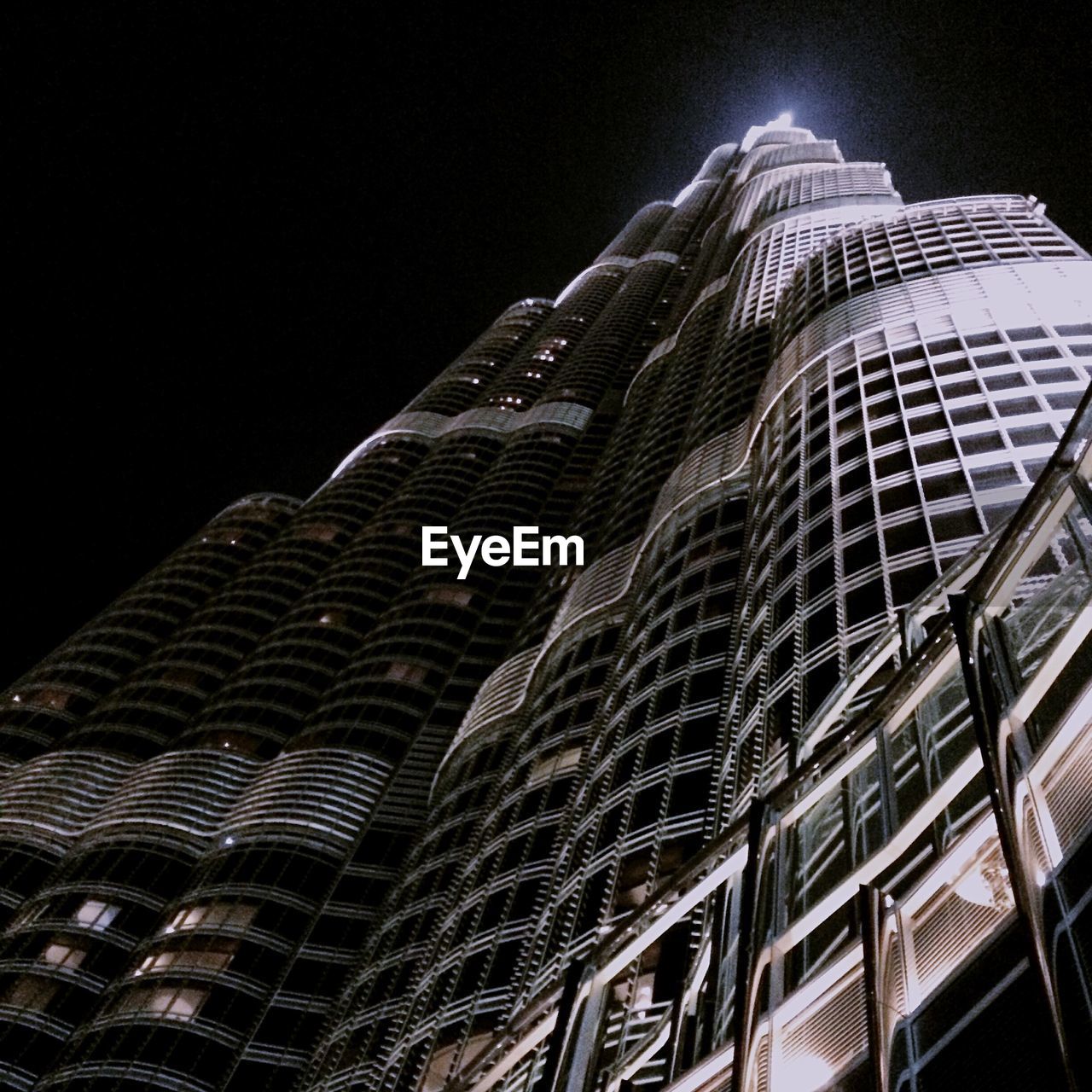 LOW ANGLE VIEW OF MODERN BUILDINGS