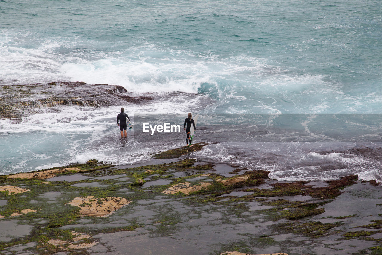 PEOPLE ON BEACH