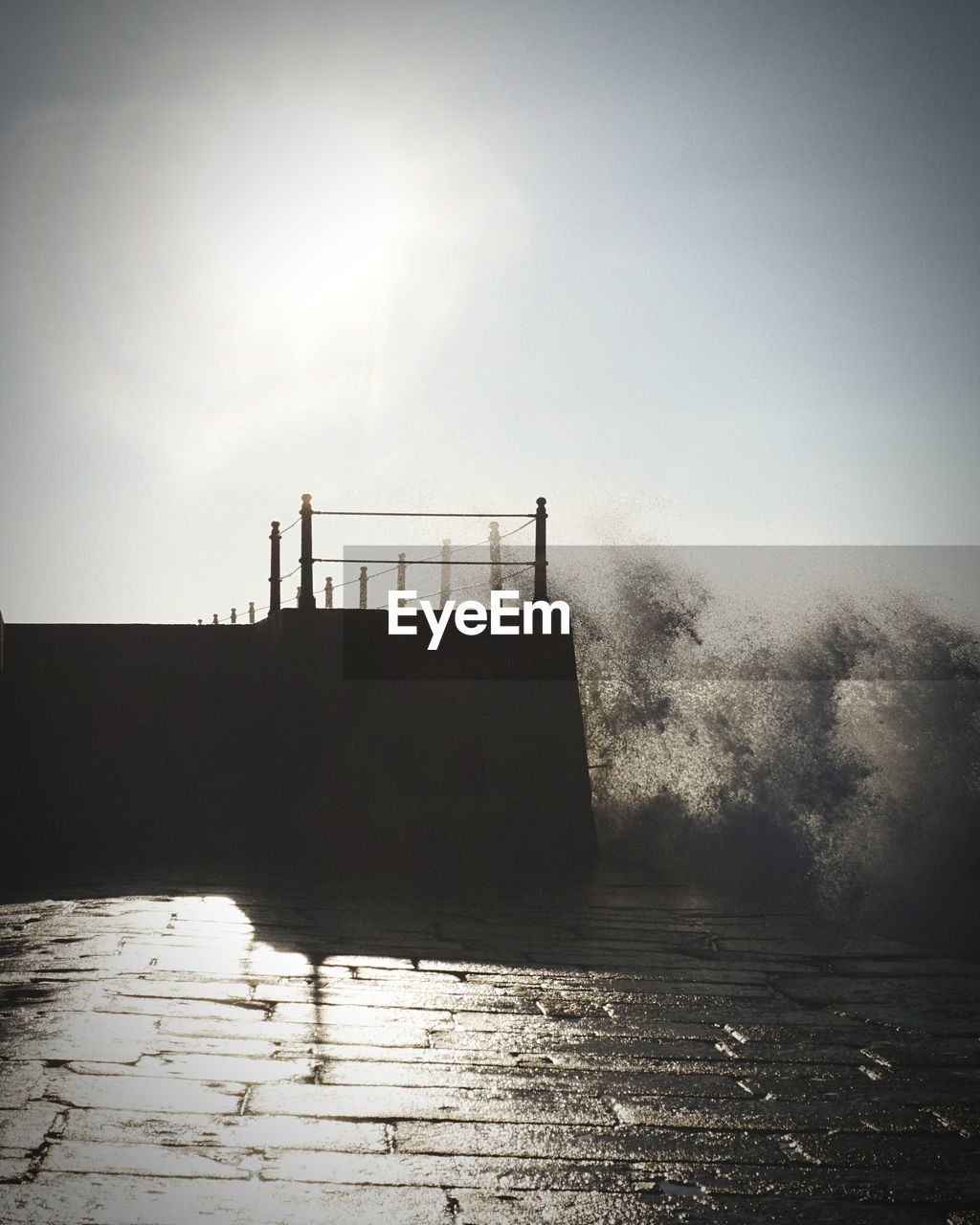 SCENIC VIEW OF WATER