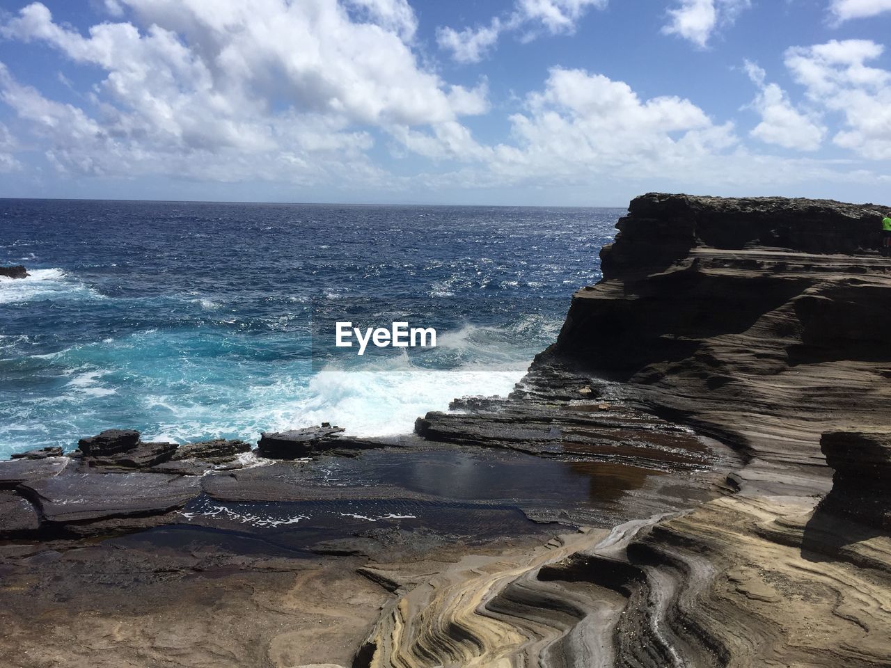 PANORAMIC VIEW OF SEA AGAINST SKY