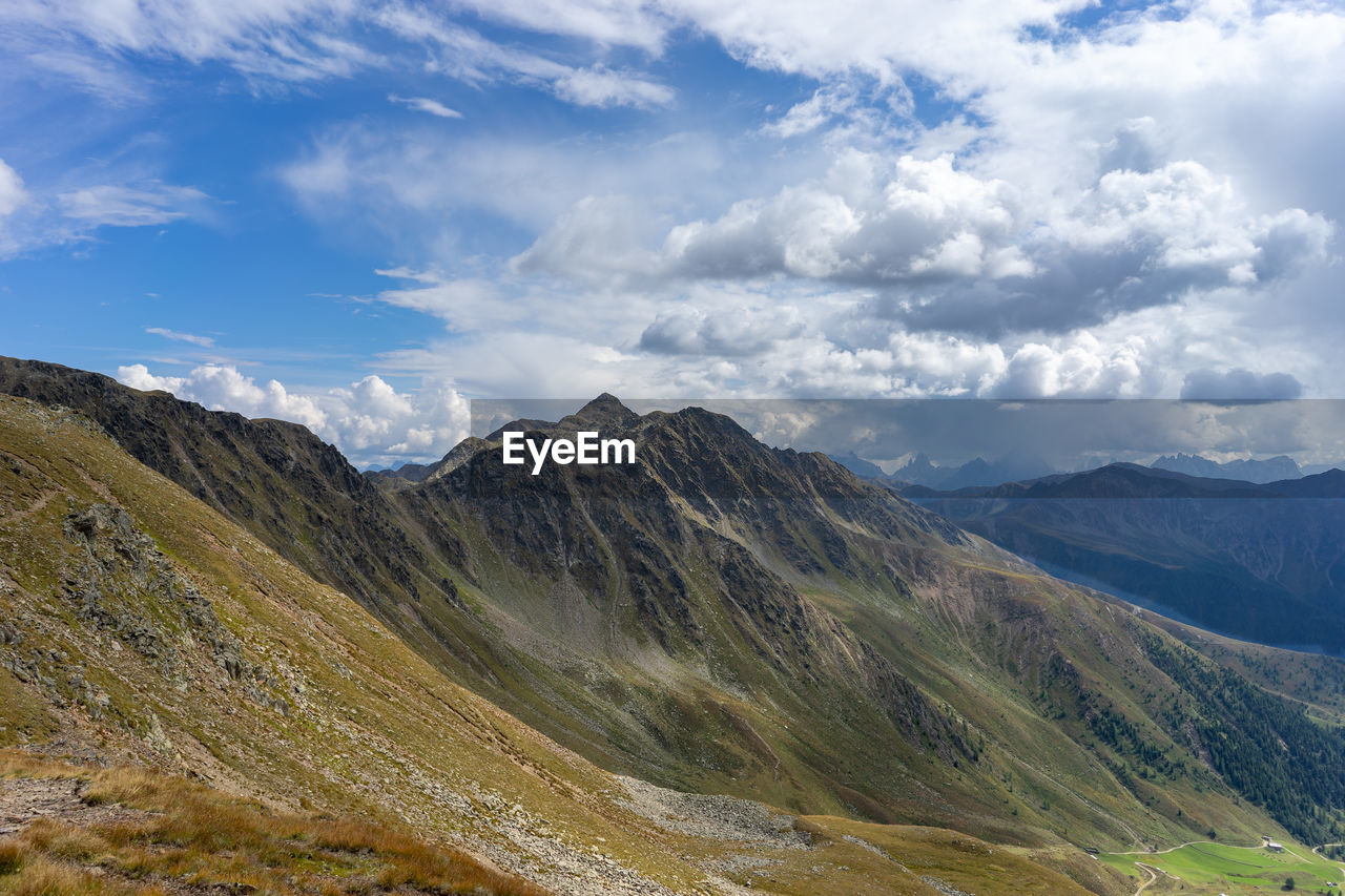 Mountain peaks in gsieser tal/val casies-welsberg/monguelfo-taisten/tesido - südtirol - south tyrol