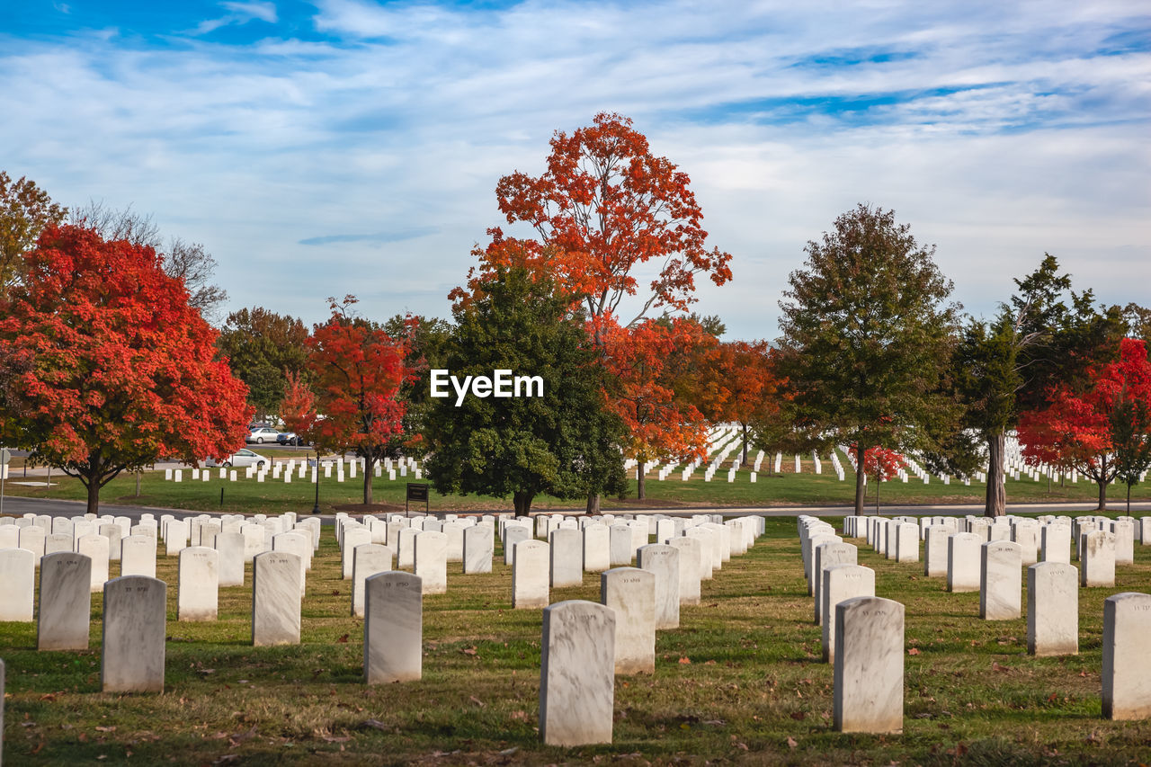 Gravestones at the historic arlington national cemetery in virginia during in autumn