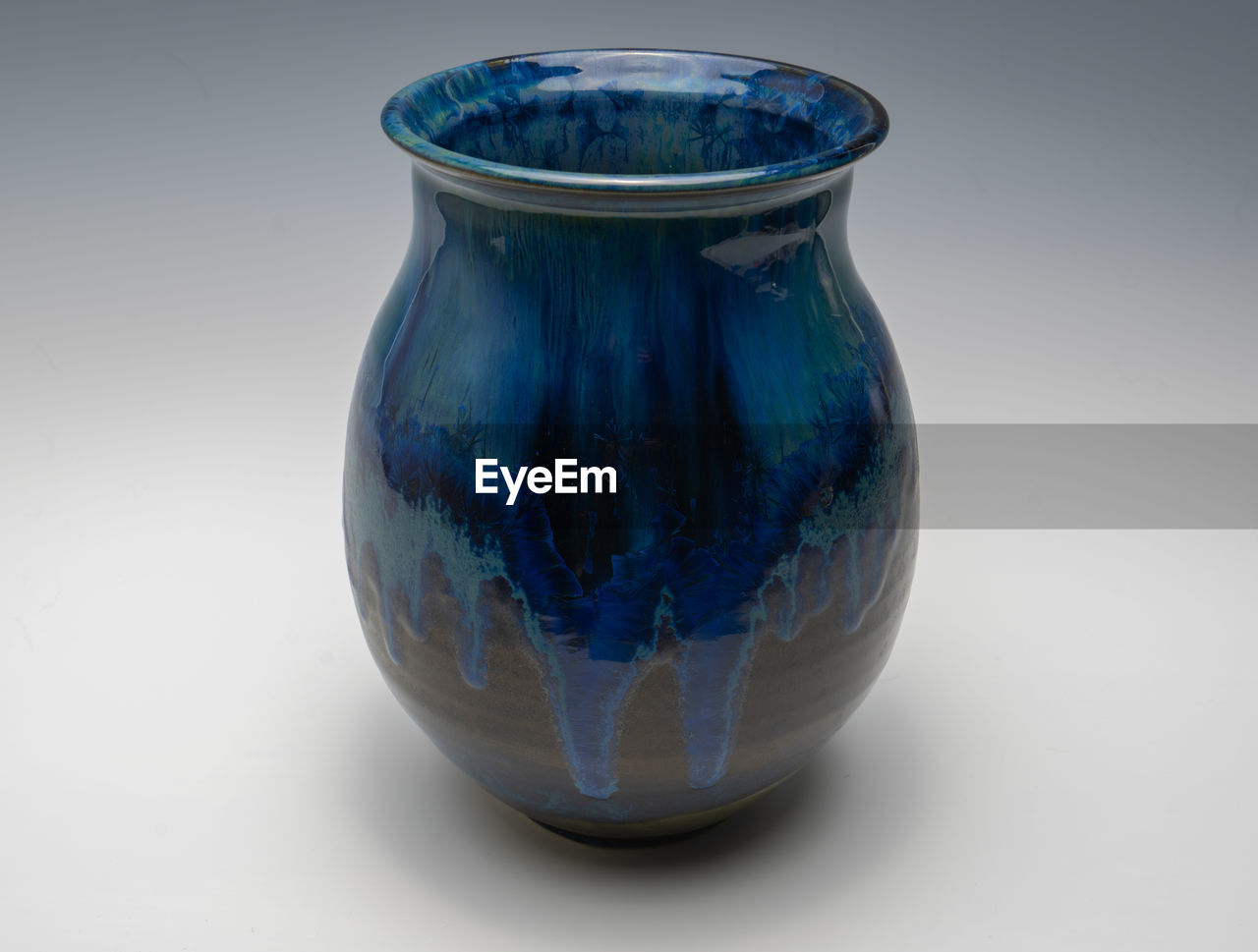 blue, cobalt blue, blue and white porcelain, vase, ceramic, art, single object, studio shot, indoors, pottery, no people, container, porcelain, glass, nature, close-up, craft, azure