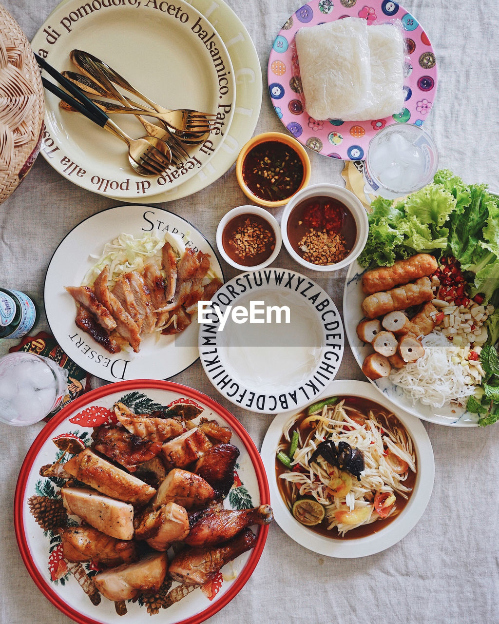 HIGH ANGLE VIEW OF MEAL SERVED IN PLATE