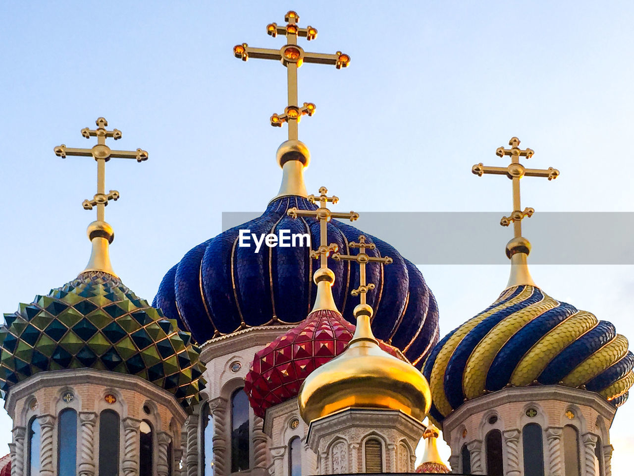 LOW ANGLE VIEW OF CATHEDRAL AGAINST SKY