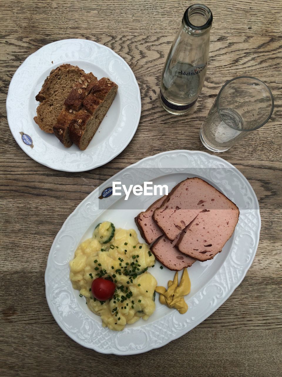 CLOSE-UP OF SERVED FOOD ON TABLE