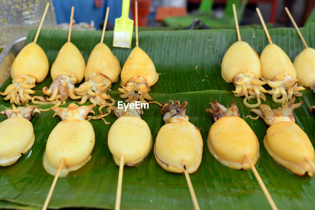 CLOSE-UP OF FRUITS FOR SALE